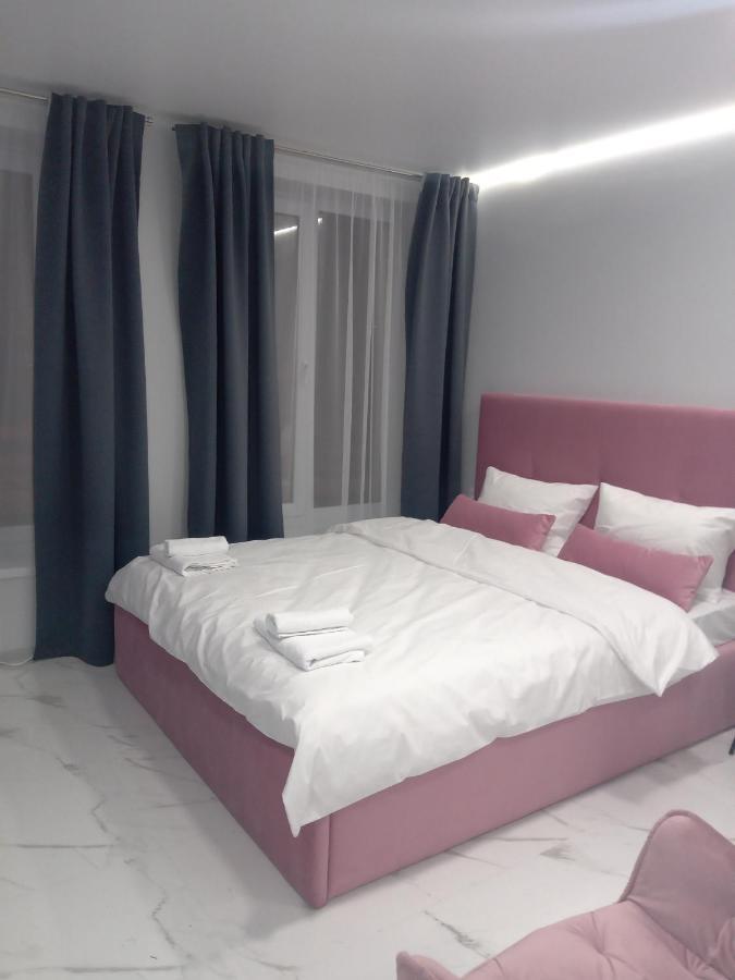New Apartments Vip 3 Lviv Bagian luar foto